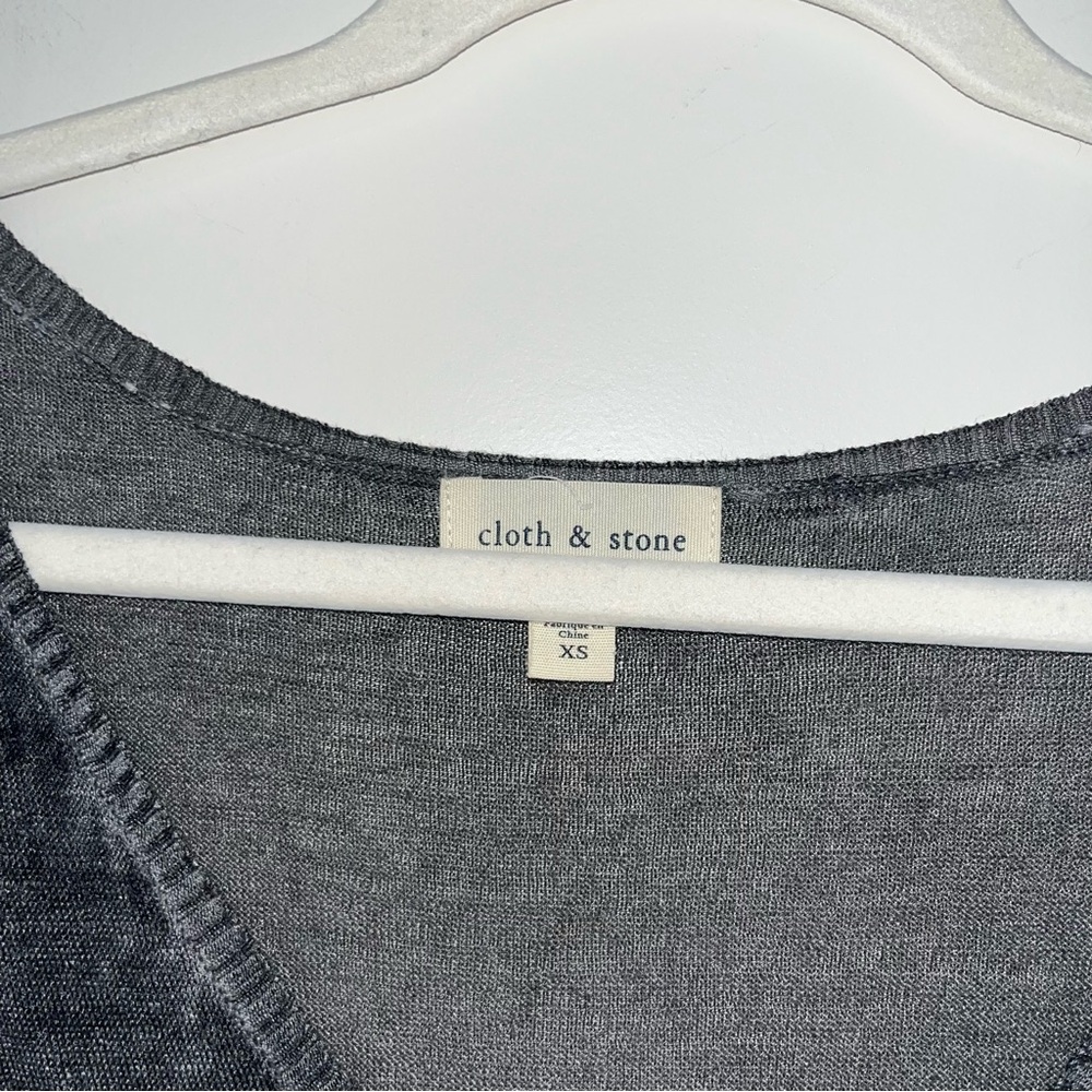 Cloth & Stone Charcoal V-Neck Tee - Picture 2 of 4